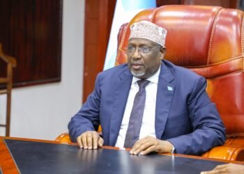 رئيس مجلس الشعب يستقبل في مكتبه السفيرة البريطانية