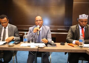 وزيرالمالية الصومالي يفتتح مؤتمرا حول مراجعة النظام المالي في نيروبي