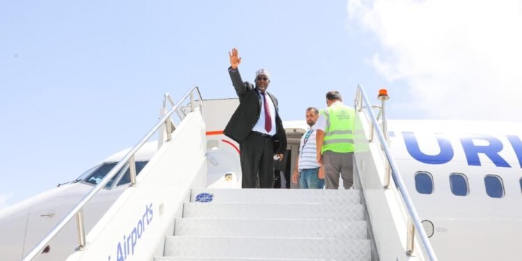 في رحلة عمل رسمية.. رئيس مجلس الشعب الصومالي يسافر إلى أميستردام