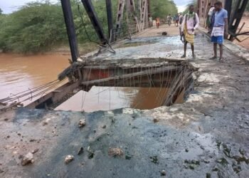 مقتل 21 شخصا في انفجارين منفصلين بوسط الصومال