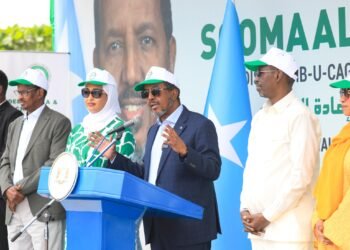 رئيس الجمهورية يدشن مبادرة وطنية لزراعة 10 ملايين شجرة في عموم الصومال