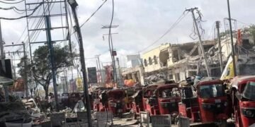 الرئيس الصومالي يعزي ضحايا الهجوم الإرهابي في مقديشو