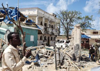 قتلى وجرحى في هجوم إرهابي على فندق بمدينة كيسمايو