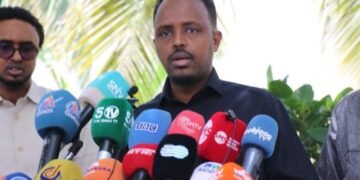 الحكومة الصومالية تغلق 40 صفحة تابعة لحركة الشباب