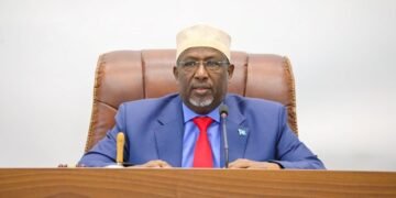رئيس البرلمان الصومالي: “لن نُقدِّم إلى أعضاء المجلس تشريعا لا يتفق مع الشريعة الإسلامية”