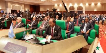 رئيس الجمهورية يشارك في افتتاح فعاليات الدورة الـ 31 للقمة العربية في الجزائر