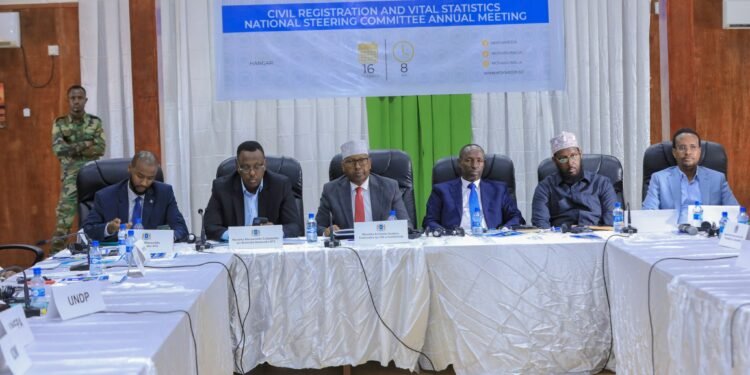 وزير الداخلية الصومالي يفتتح الاجتماع السنوي للجنة الوطنية للسجل المدني