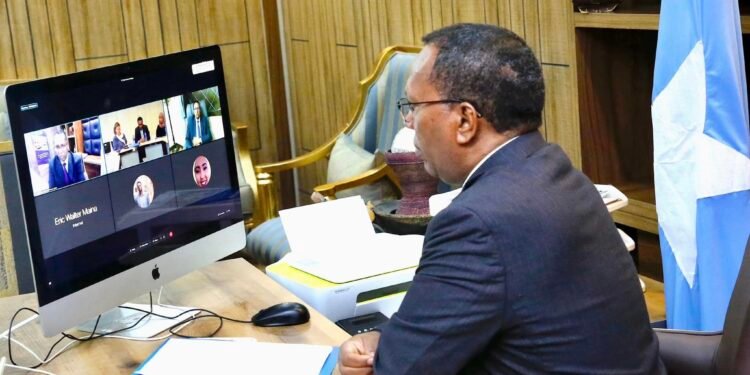 وزير المالية الصومالي يترأس عن بعد الاجتماع السنوي حول الاقتصاد الصومالي