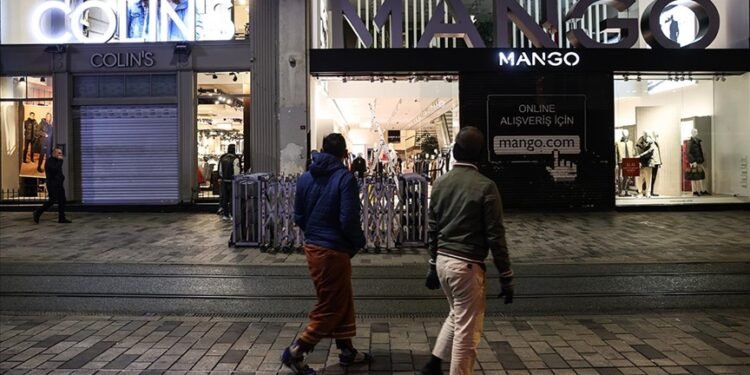 بمن فيهم الرئيس الصومالي…الزعماء الأفارقة يقدمون التعازي إلى تركيا في ضحايا تفجير إسطنبول