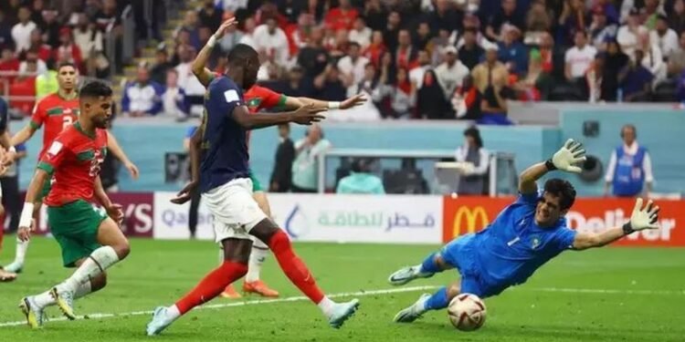 فرنسا تواجه الأرجنتين في نهائي كأس العالم في قطر بعد فوزها على المغرب