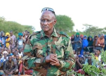 حاكم محافظة هيران يدعو إلى إزالة حواجز التفتيش غير القانونية