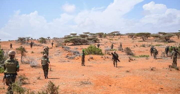 المبعوث الخاص للاتحاد الإفريقي في الصومال يرحب بالاستيلاء على مدينة “آدم يبال”