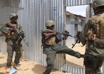 جهاز الأمن الوطني والمخابرات يعتقل ثلاثة عناصر من حركة الشباب في مقديشو