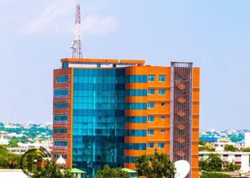 حركة الشباب تحاول منع إعادة الاتصالات إلى المناطق التي فقدت السيطرة عليها