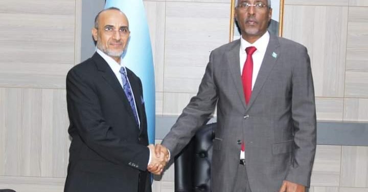 وزير الخارجية الصومالي يستقبل رئيس بعثة منظمة التعاون الإسلامي في الصومال