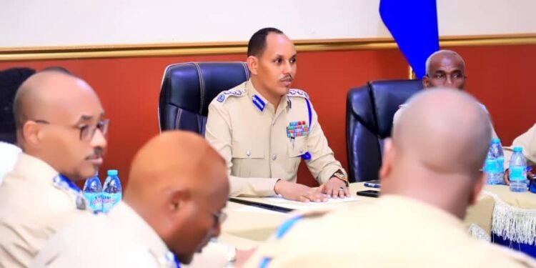 اجتماع بين قادة الشرطة الصومالية لمناقشة الأوضاع الأمنية في مقديشو