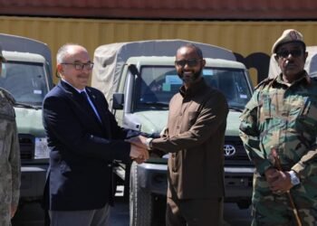 الحكومة التركية تتبرع بمركبات عسكرية إلى الصومال