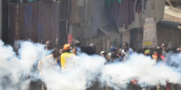 مواجهات عنيفة بين الشرطة الكينية ومتظاهرين ضد غلاء المعيشة في نيروبي