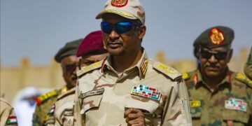 ردا على شائعات إعلامية… حميدتي ينفي وجود خلاف بين “الدعم السريع” والجيش السوداني