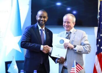 مقديشو وواشنطن تتفقان على مواصلة تدريب القوات الخاصة الصومالية