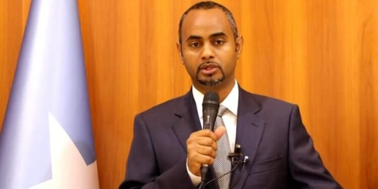 وزير الدفاع الصومالى: ” حركة الشباب تكبدت خسائر فادحة تُقدَّر بـ3000 من القتلى”