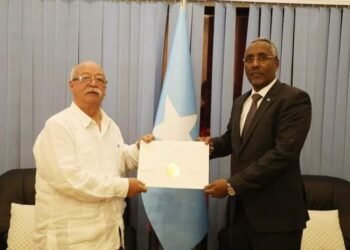 بعد انقطاع طويل.. الصومال وكوبا يستأنفان علاقاتهما الدبلوماسية