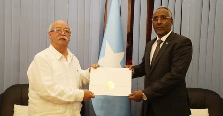 بعد انقطاع طويل.. الصومال وكوبا يستأنفان علاقاتهما الدبلوماسية