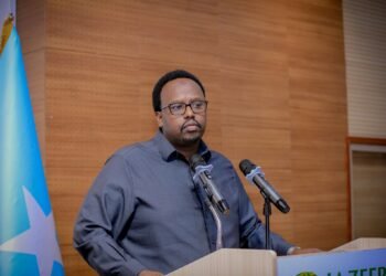 نائب رئيس الوزراء الصومالي يشارك في مأدبة إفطار مع مسؤولين يتقدمهم المبعوث الخاص لشؤون أرض الصومال