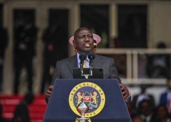 الرئيس الكيني يحث دول إفريقيا على مكافحة تغير المناخ