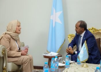 رئيس الصومال يستقبل وفدًا من منظمة الأغذية العالمية في مقديشو