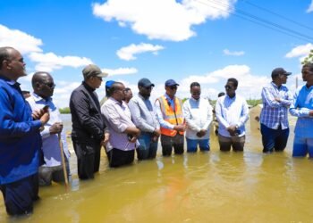 وفد حكومي يصل إلى مدينة بلدوين لتفقد المتضررين بفيضانات نهر شبيلي