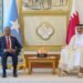 الرئيس الصومالي يجتمع مع أمير دولة قطر في الدوحة
