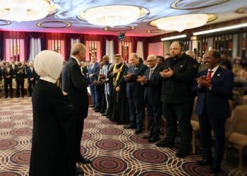 الرئيس الصومالي يشارك في حفل تنصيب الرئيس التركي.. ويشيد بتقدم تركيا