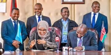 الصومال وكينيا توقعان اتفاقية طيران ثنائية لفتح آفاف جديدة للتعاون بين البلدين