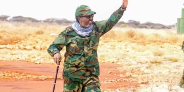 وصول الرئيس الصومالي إلى بلدة محاس لدعم الجيش الوطني.. وتجاوب شعبي مع الزيارة