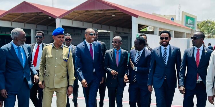 رئيس وزراء الصومال يتوجه إلى الدوحة في زيارة رسمية