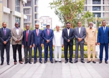 سياسيون من ولاية جنوب غرب الصومال يصدرون بيانا صحفيا عن اجتماع خاص في نيروبي