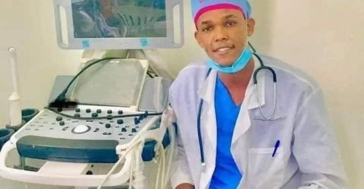 اغتيال طبيب في مركزه الطبي بمدينة “غالكعيو” وسط الصومال