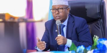 وزير الداخلية الصومالي يعرب عن تفاؤله بالنصر على حركة الشباب ويدعو إلى زيادة التضامن مع الجيش