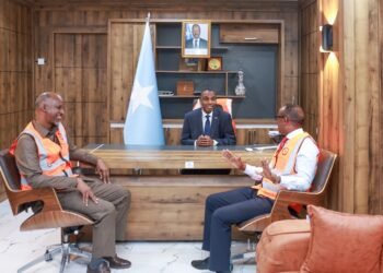 بهدف تقييم استعداداتها.. رئيس الوزراء الصومالي يتفقد مقر هيئة الكوارث الوطنية في مقديشو