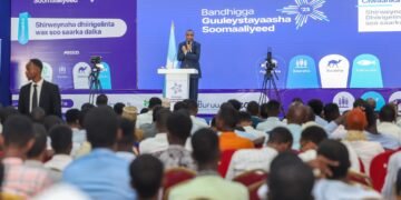 رئيس الوزراء الصومالي يشارك في اختتام فعاليات مؤتمر الإنتاجية في الصومال