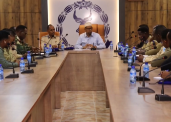 وزير الدولة لشؤون الأمن الداخلي الصومالي يترأس اجتماعًا لتعزيز إجراءات تأمين العاصمة