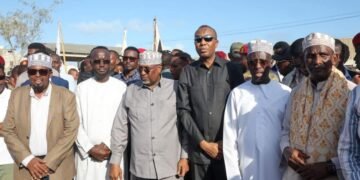 في جنازة عمدة مقديشو الأسبق.. حضور كبير لقادة البلاد تقديرا لإسهاماته القيّمة