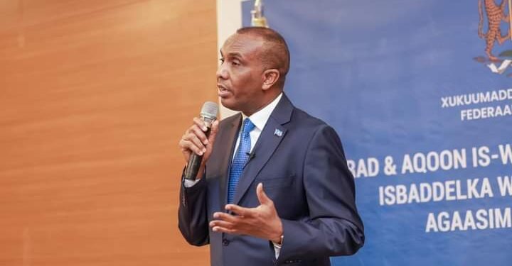 في ورشة عمل حكومية.. رئيس الوزراء الصومالي يناقش خطط الحكومة في المجال التكنولوجي وتعزيز النظام الفيدرالي