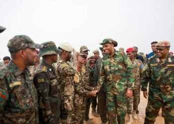 رئيس الوزراء الصومالي يتفقد على مقر الشرطة العسكرية في شمال مقديشو