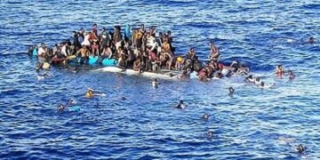 فقدان 49 مهاجرًا إفريقيًا في غرق قارب قبالة سواحل المخا اليمنية