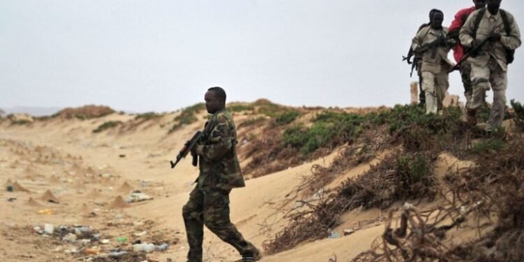 مقتل أكثر من 60 عنصرا من حركة الشباب في عملية عسكرية مشتركة بوسط الصومال
