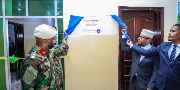 افتتاح مركز اللغات والترجمة بوزارة الدفاع الصومالية لتعزيز القدرات اللغوية للكوادر العسكرية والمدنية