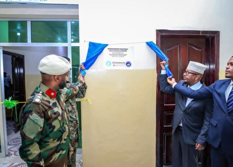 افتتاح مركز اللغات والترجمة بوزارة الدفاع الصومالية لتعزيز القدرات اللغوية للكوادر العسكرية والمدنية